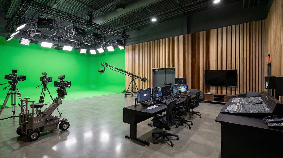 国产精品影视制作工作室